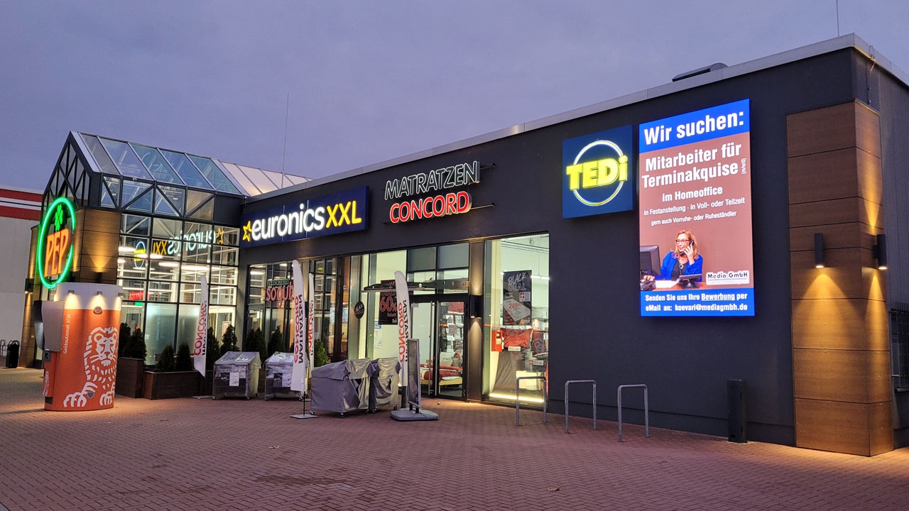 04509 Delitzsch LED-Wand B 2,00m x H 3,50m